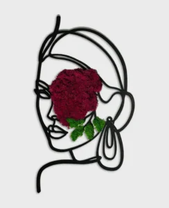 Жіночий портрет з моху – Таємнича жінка