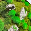 Кругла мохова картина з мохом і каменем